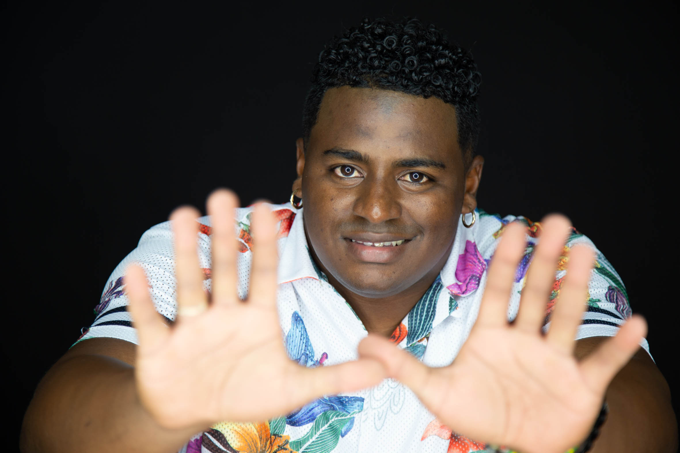 Michel a Los Carballos énekese a La Movida Cuba együttes vezetője