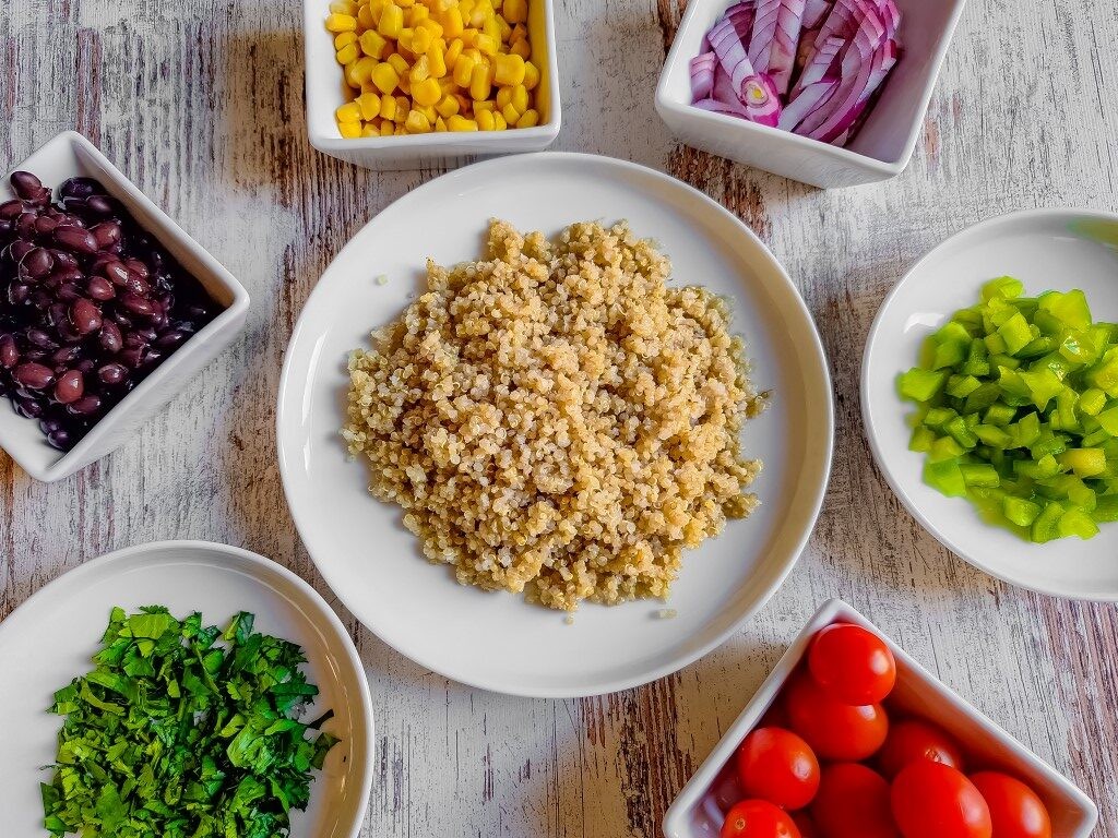 vegán recept quinoa saláta