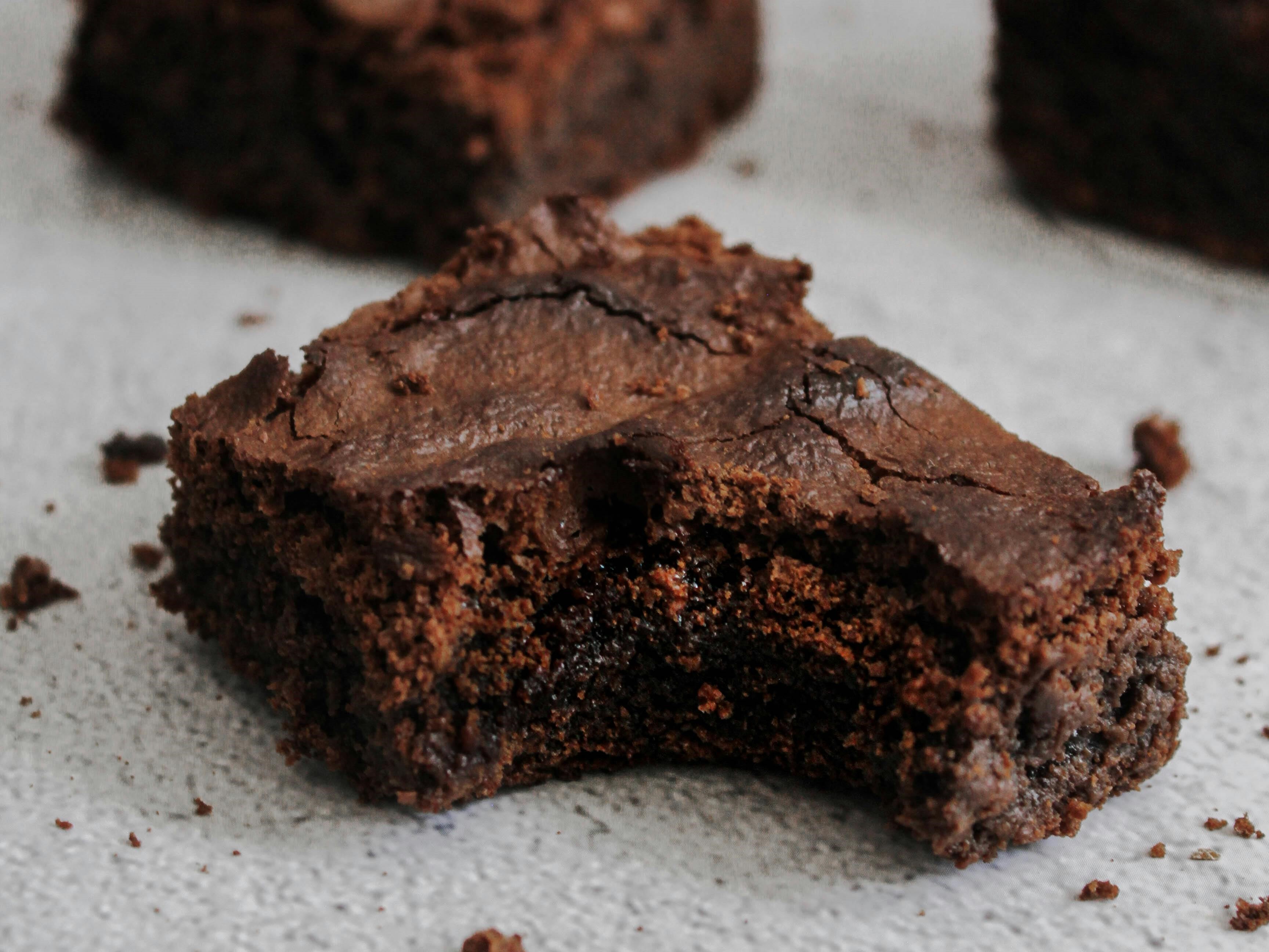 Brownie belül folyós kívül reped